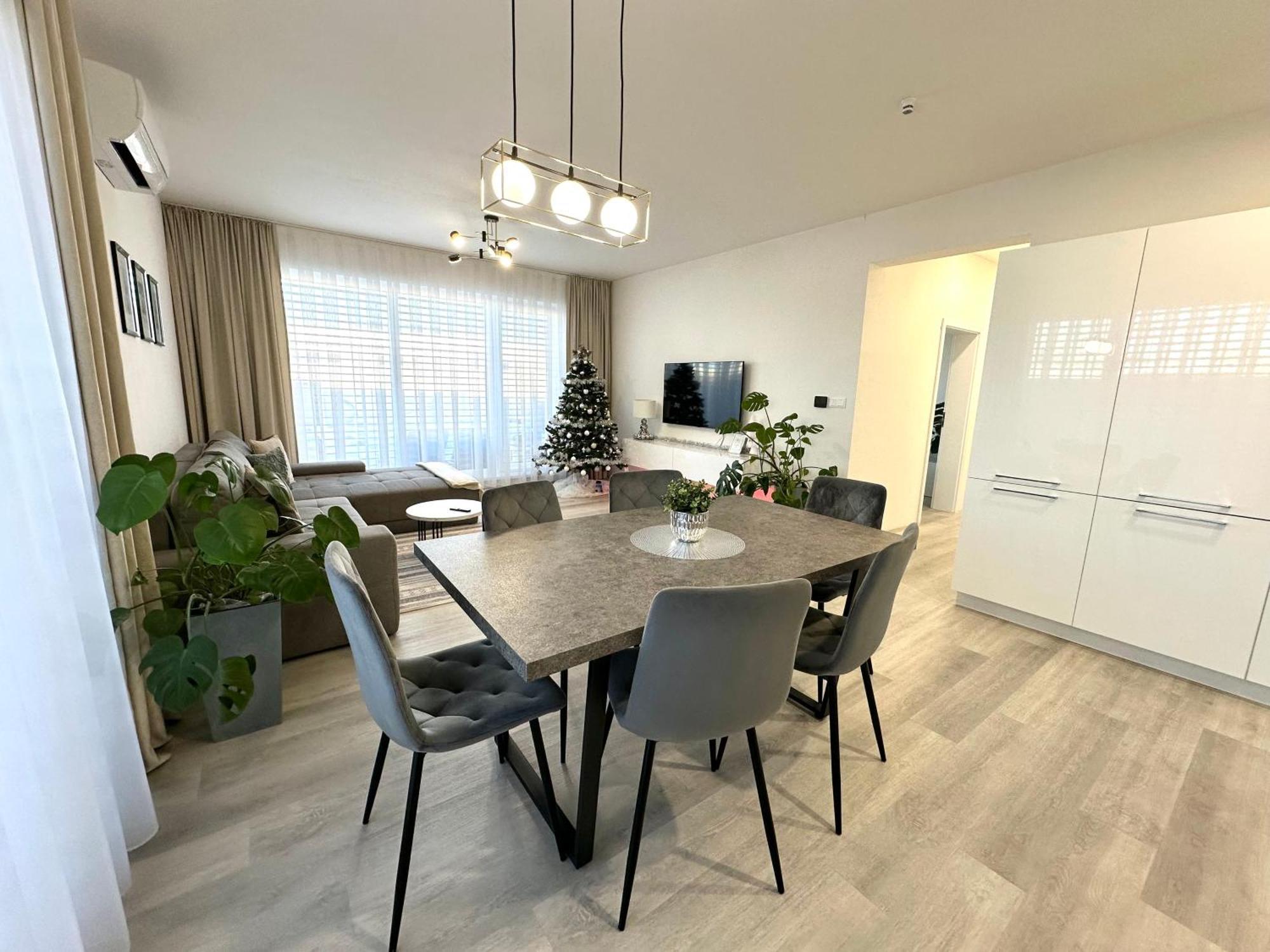 Klimatizovany Apartmanovy Dom S Virivkou, 9A Senec Exterior foto